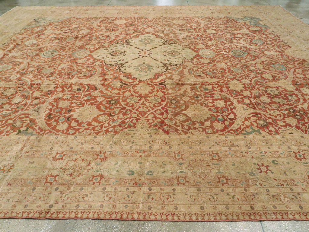 Vintage Persian Tabriz Carpet, No.13920 - Gsblank