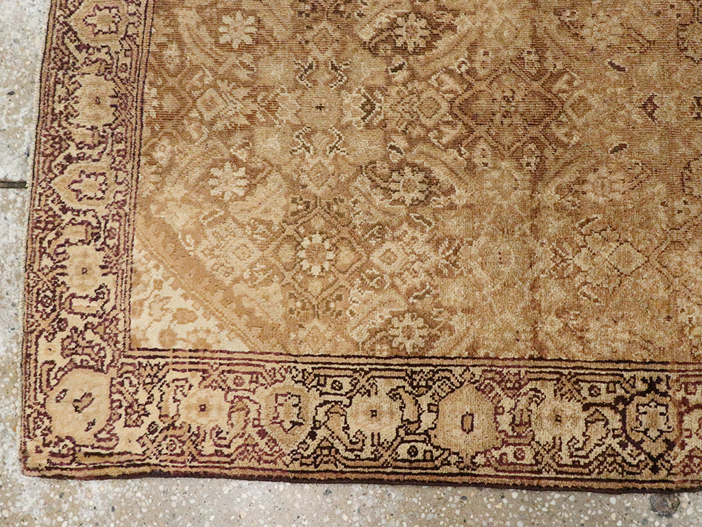 Vintage Indian Amritsar Runner, No.13974 - Gsblank