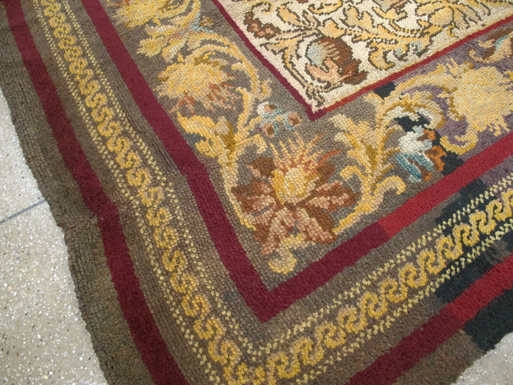 Vintage Irish Donegal Accent Carpet, No.13979 - Gsblank