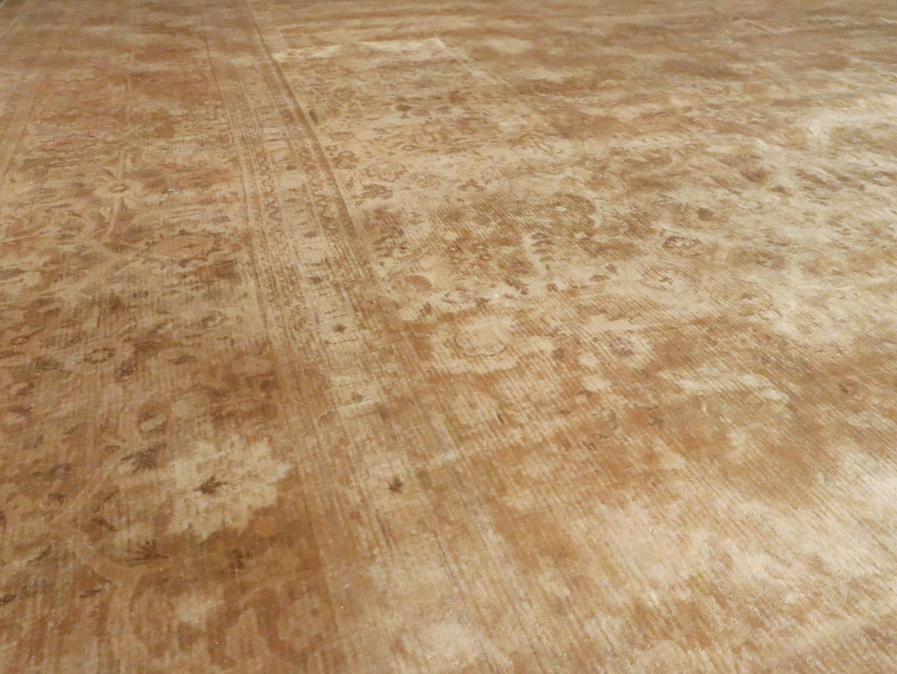 Antique Persian Tabriz Carpet, No.13986 - Gsblank