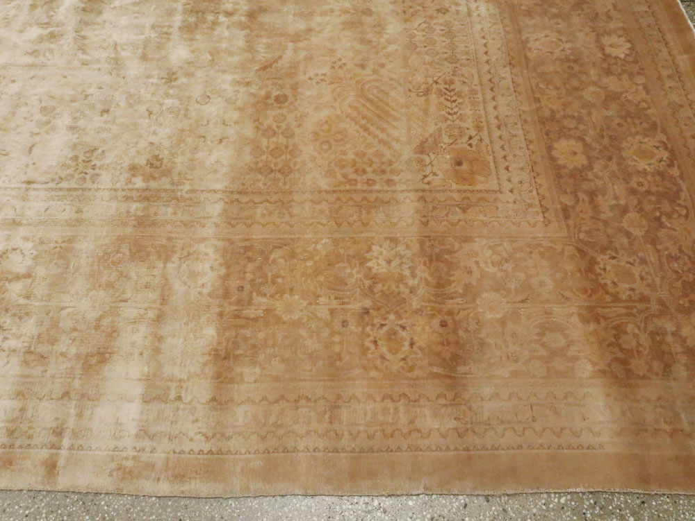 Antique Persian Tabriz Carpet, No.13986 - Gsblank