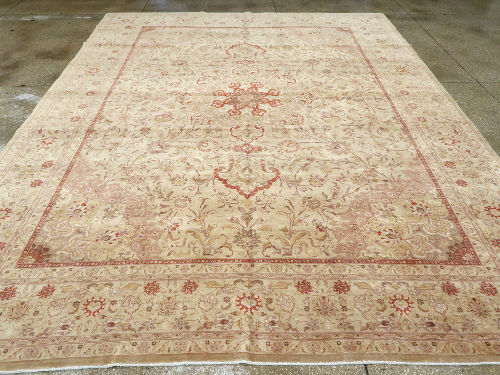 Vintage Persian Tabriz Carpet, No.13991 - Gsblank