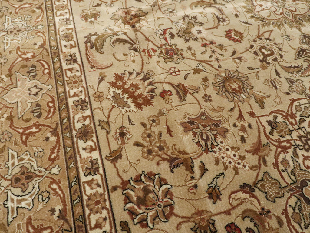 Vintage Persian Tabriz Carpet, No.13995 - Gsblank