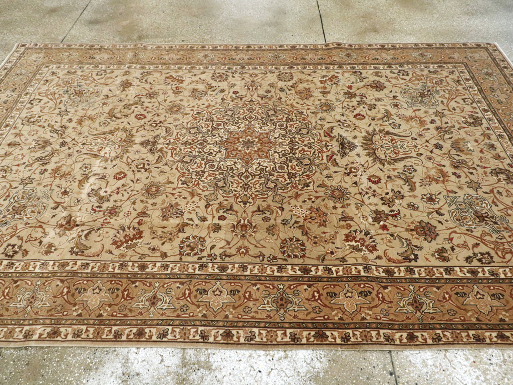 Vintage Persian Tabriz Carpet, No.13995 - Gsblank