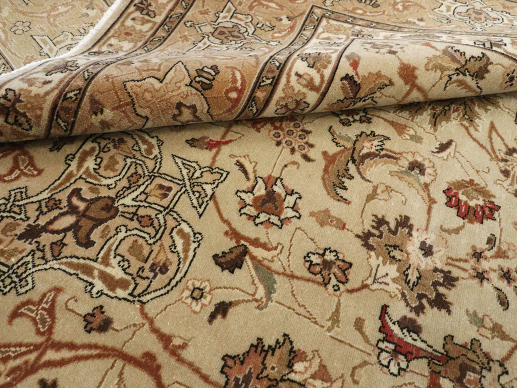 Vintage Persian Tabriz Carpet, No.13995 - Gsblank