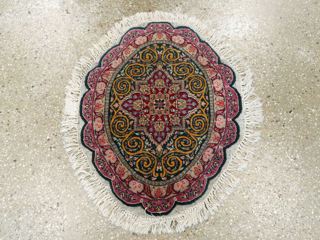 Vintage Persian Tabriz Oval Carpet (Pair: 1 of 2), No.14005 - Gsblank