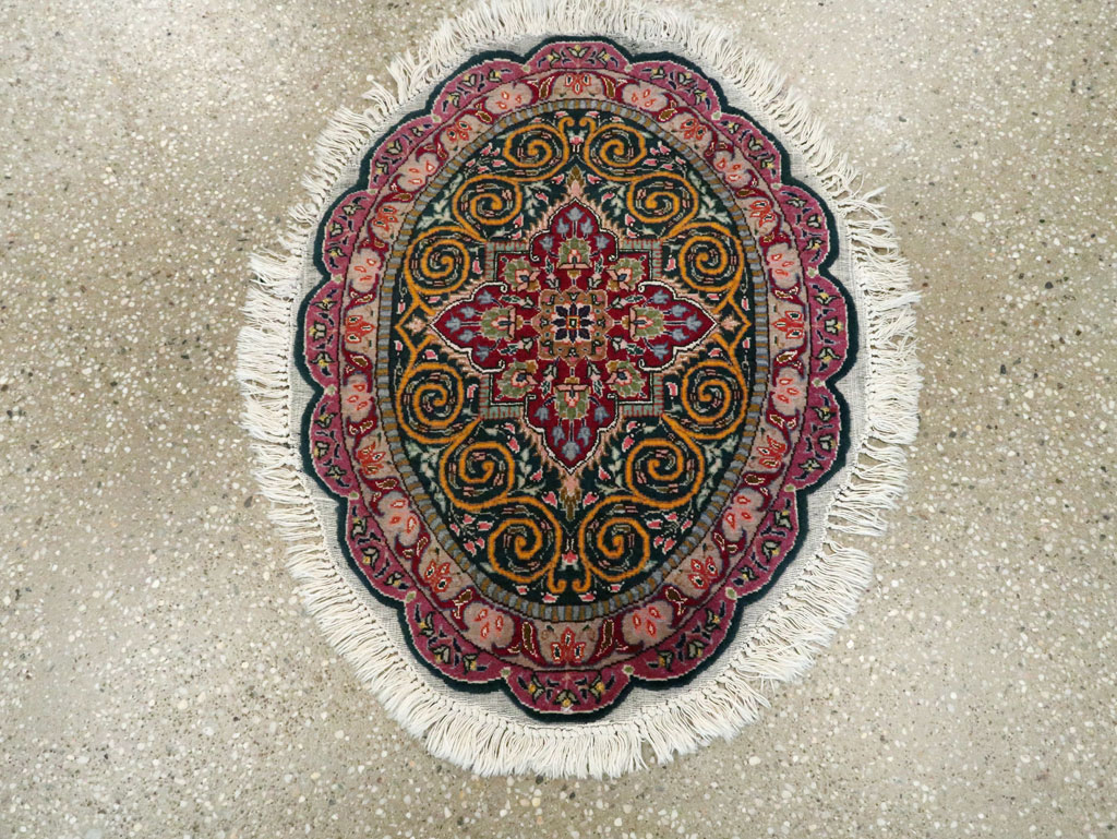 Vintage Persian Tabriz Oval Carpet (Pair: 2 of 2), No.14006 - Gsblank