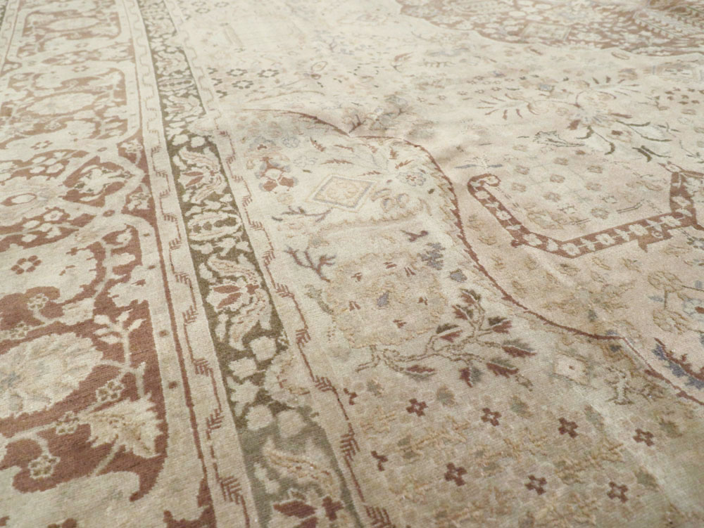 Vintage Persian Tabriz Carpet, No.14056 - Gsblank
