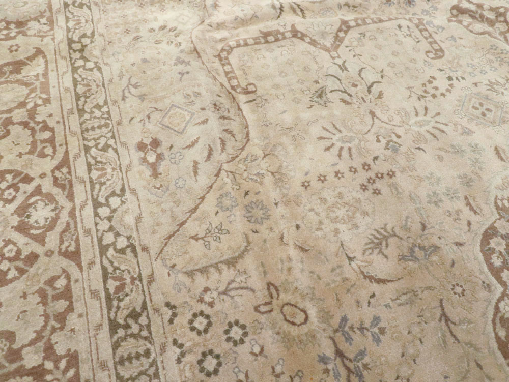 Vintage Persian Tabriz Carpet, No.14056 - Gsblank
