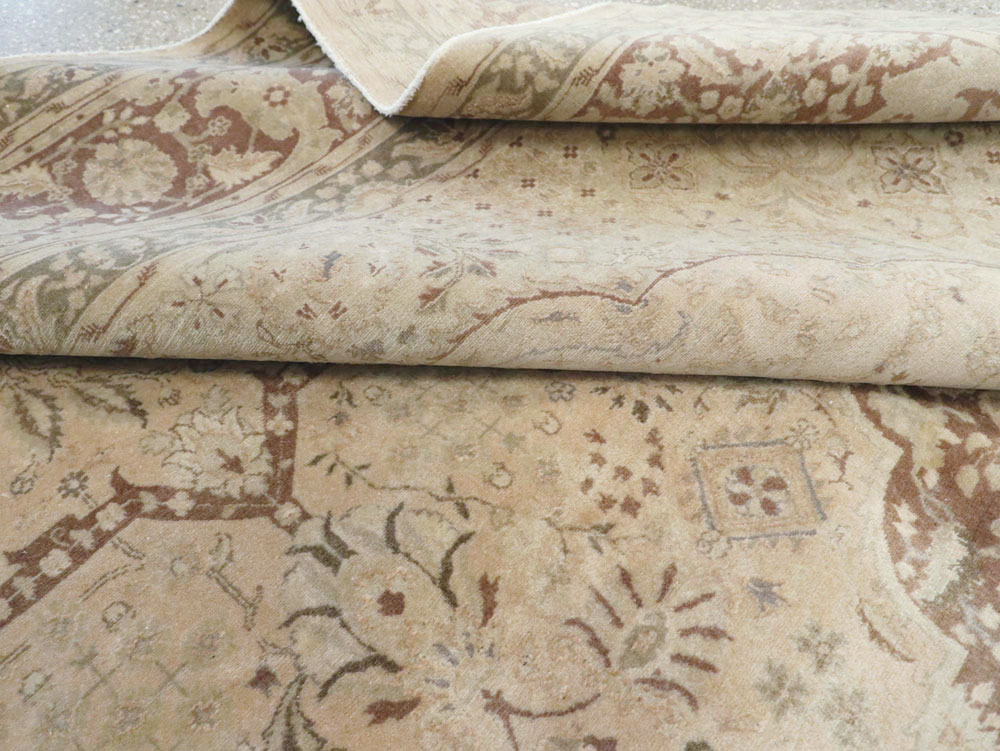 Vintage Persian Tabriz Carpet, No.14056 - Gsblank