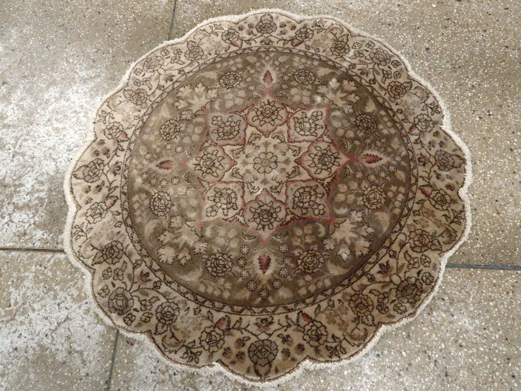 Vintage Persian Tabriz Round Carpet, No.14057 - Gsblank