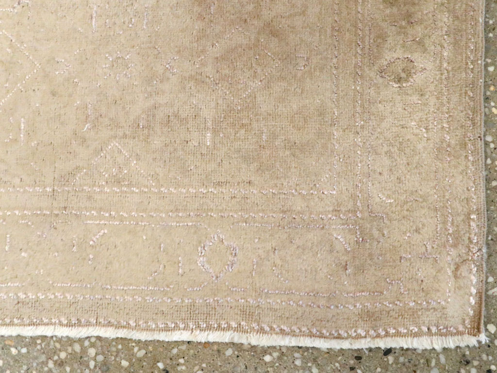 Vintage Persian Tabriz Rug, No.14059 - Gsblank