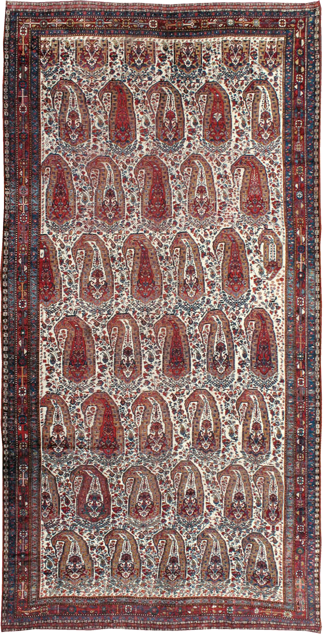 Antique Persian Shiraz Carpet, No.14137 - Gsblank