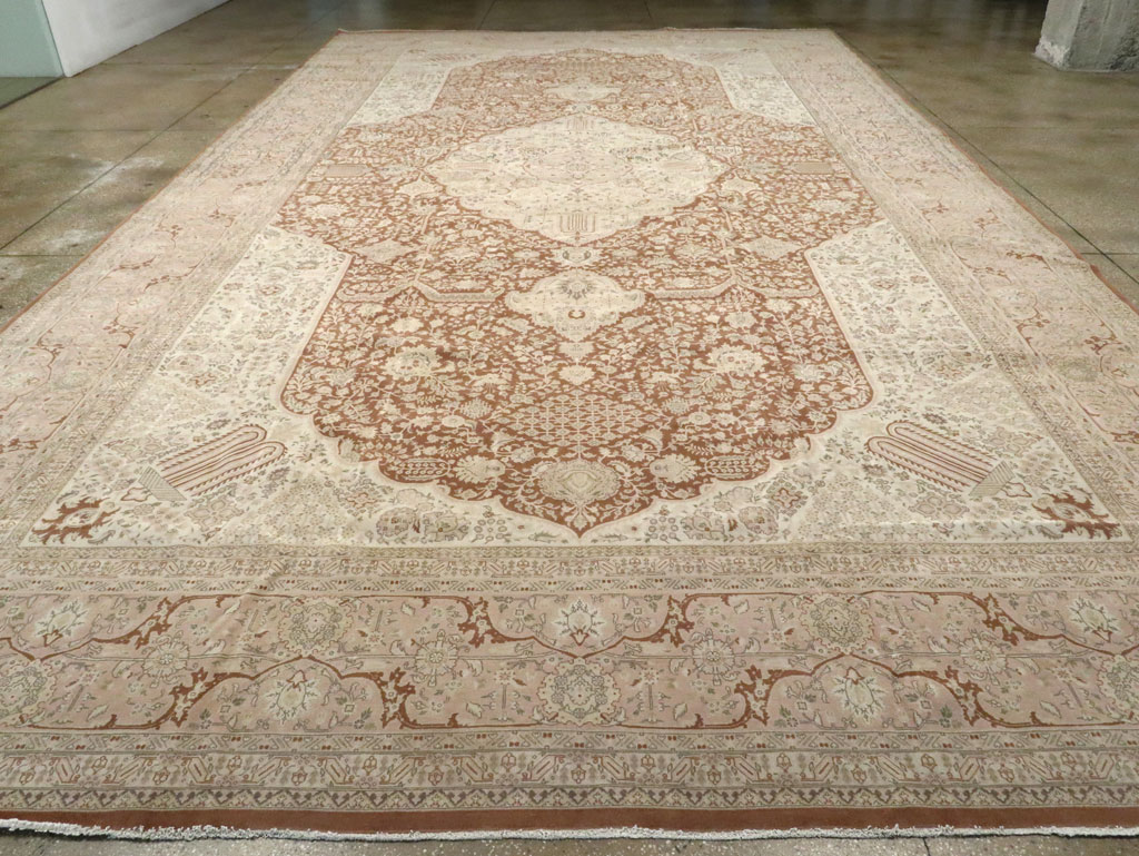 Vintage Persian Tabriz Carpet, No.14173 - Gsblank