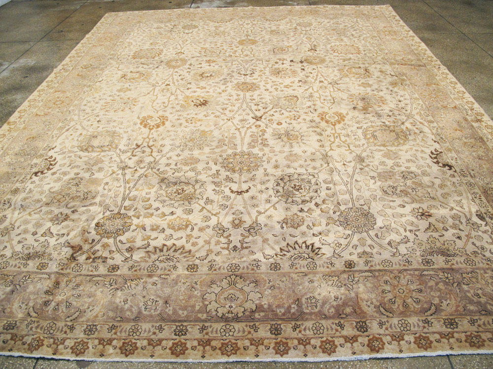Vintage Persian Tabriz Carpet, No.14183 - Gsblank