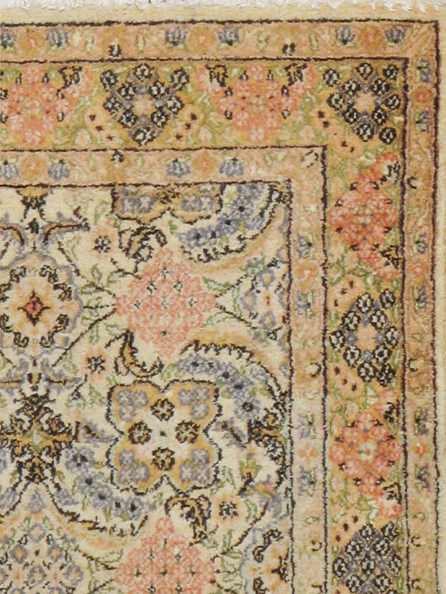 Antique Turkish Sivas Rug, No.14230 - Gsblank