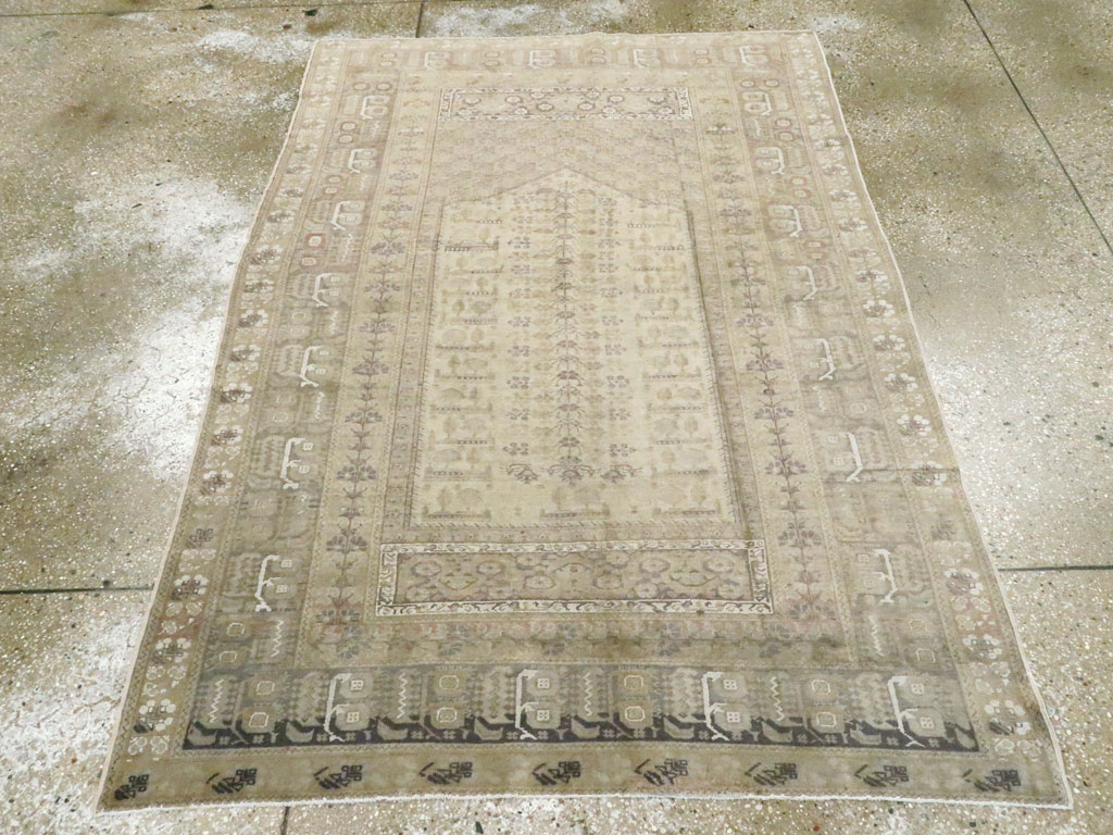 Antique Turkish Sivas Rug, No.14234 - Gsblank