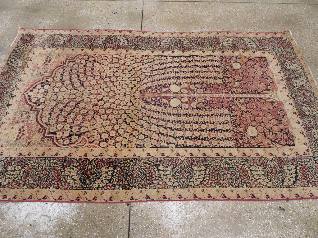 Antique Persian Lavar Kerman Rug, No.14258 - Gsblank