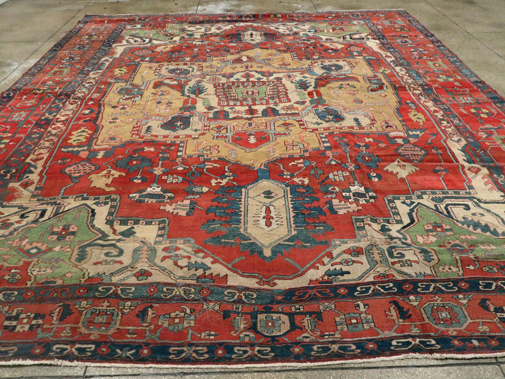 Antique Persian Heriz Carpet, No.14272 - Gsblank