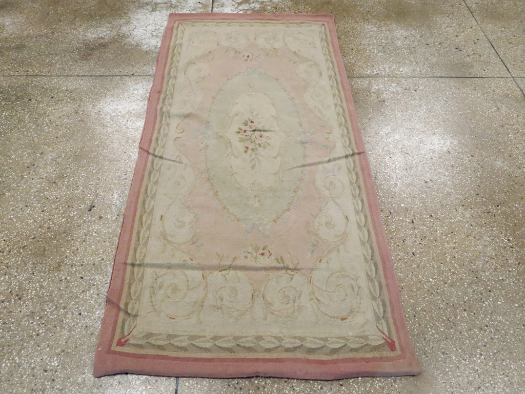 Antique French Aubusson Rug, No.14331 - Gsblank