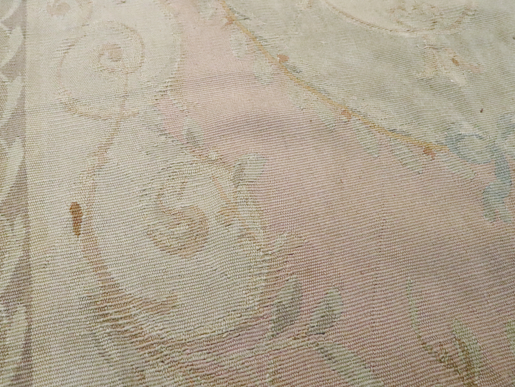 Antique French Aubusson Rug, No.14331 - Gsblank