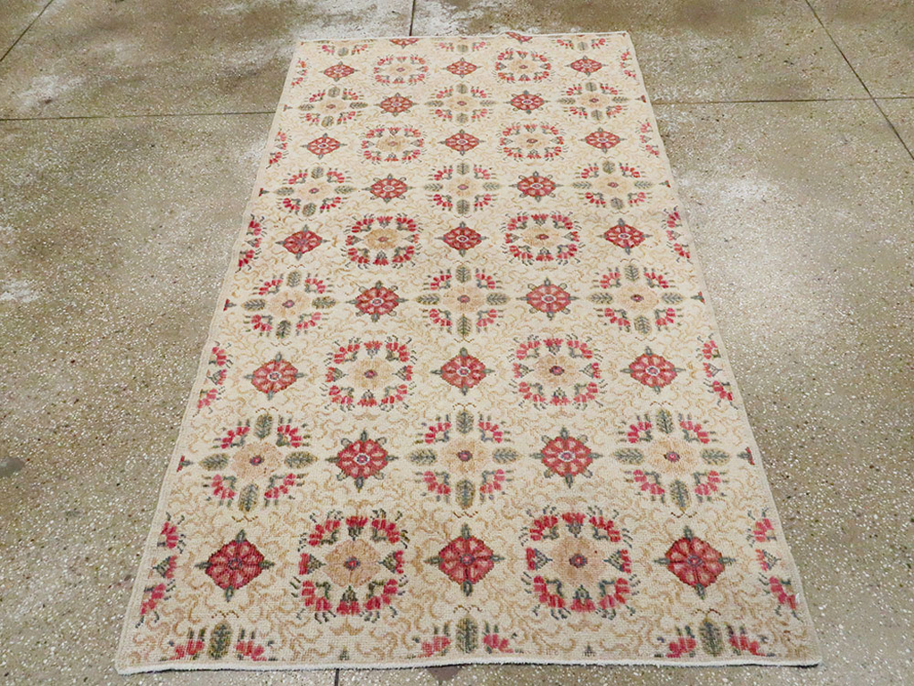 Vintage Anatolian Rug, No.14333 - Gsblank