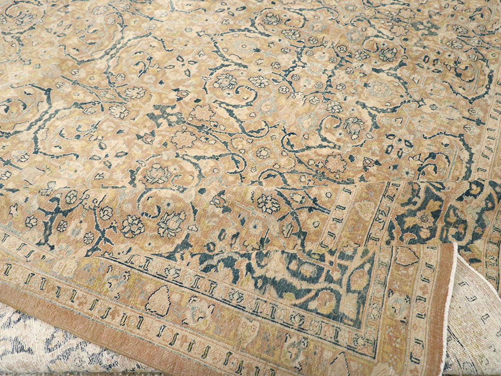 Antique Persian Tabriz Carpet, No.14385 - Gsblank