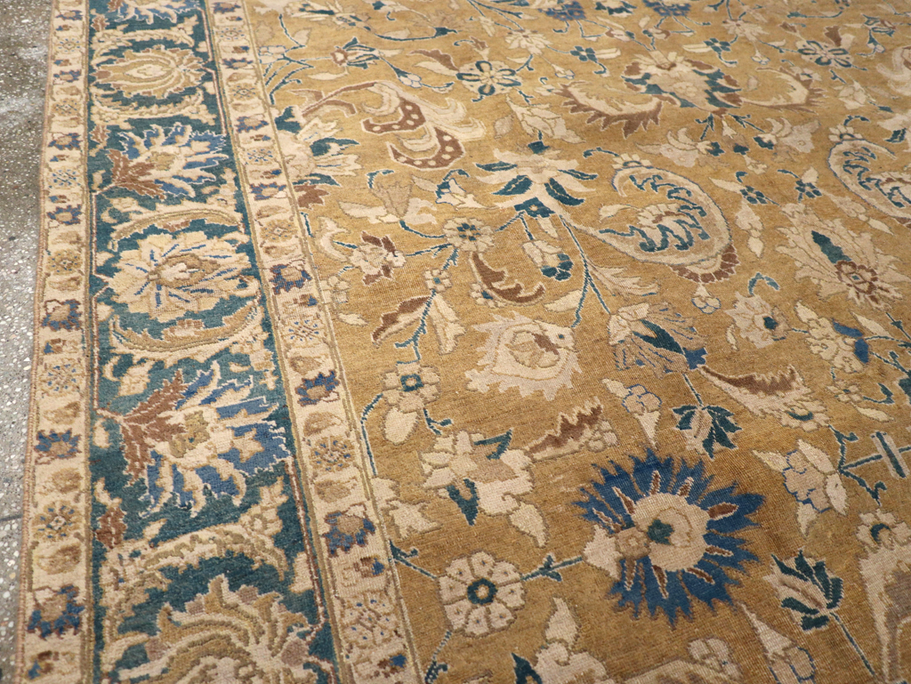 Antique Persian Tabriz Carpet, No.14431 - Gsblank