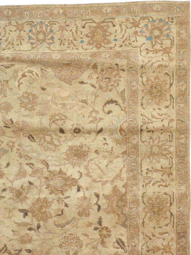 Antique Persian Tabriz Carpet, No.14456 - Gsblank