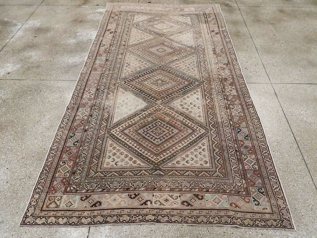 Antique Persian Shiraz Gallery Rug, No.14480 - Gsblank