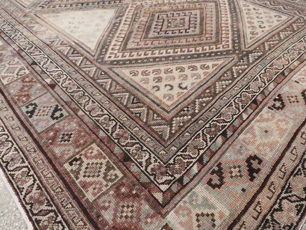 Antique Persian Shiraz Gallery Rug, No.14480 - Gsblank