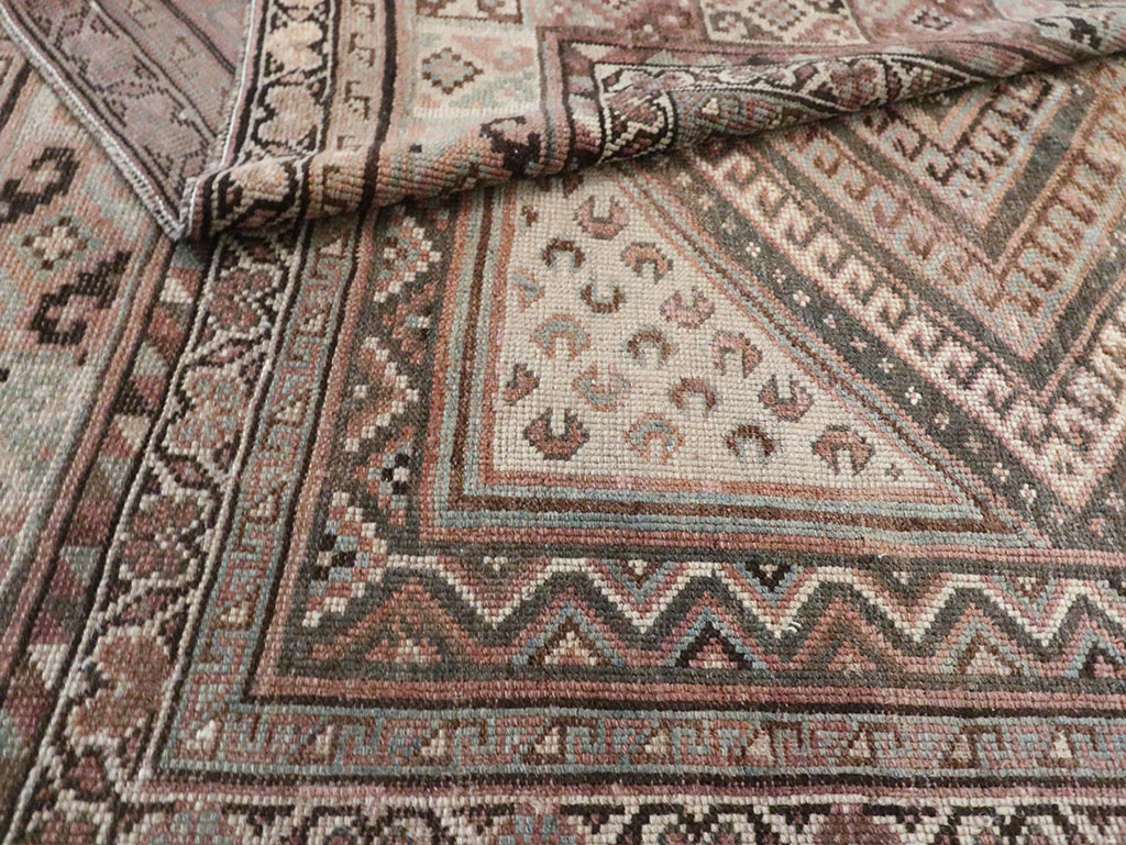 Antique Persian Shiraz Gallery Rug, No.14480 - Gsblank