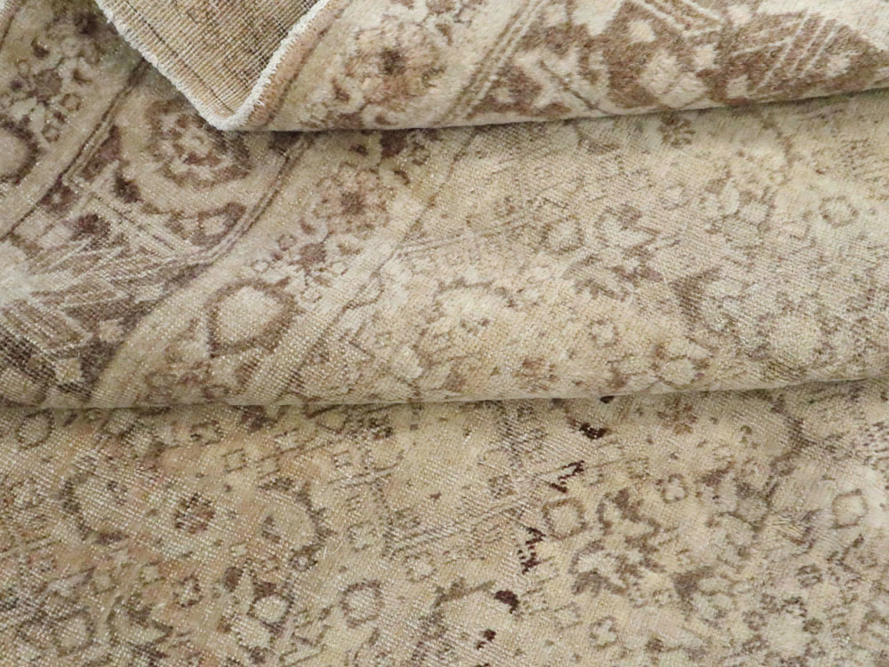 Antique Persian Tabriz Carpet, No.14584 - Gsblank