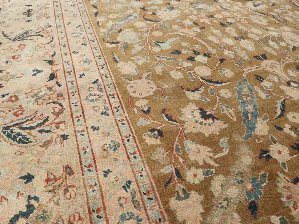 Antique Persian Tabriz Carpet, No.14630 - Gsblank