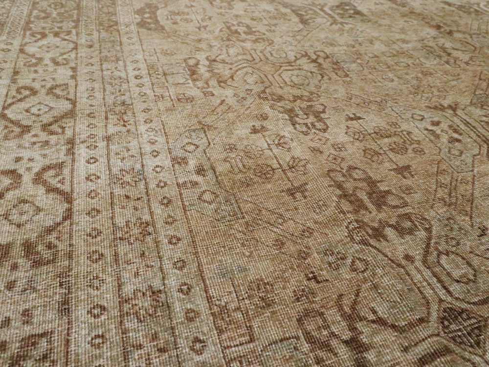 Vintage Persian Tabriz Carpet, No.14632 - Gsblank