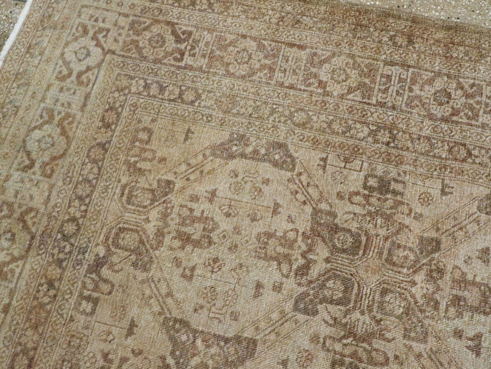 Vintage Persian Tabriz Carpet, No.14632 - Gsblank