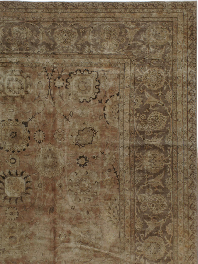 Antique Persian Tabriz Carpet, No.14636 - Gsblank