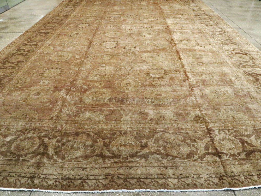 Antique Persian Tabriz Carpet, No.14636 - Gsblank