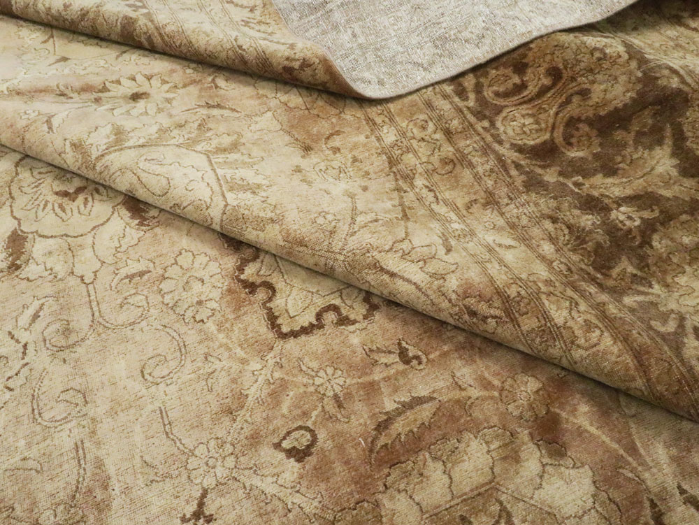 Antique Persian Tabriz Carpet, No.14636 - Gsblank