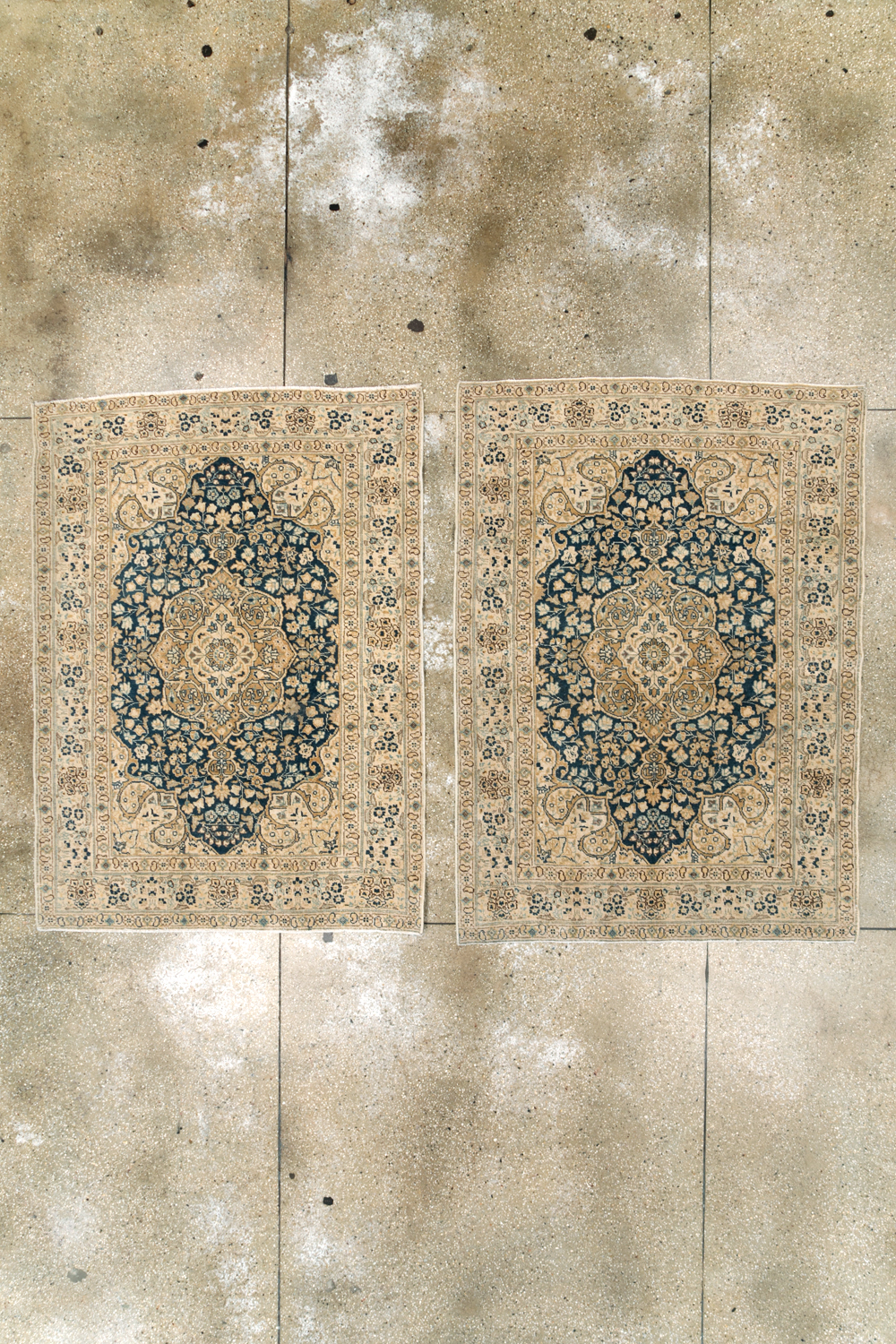 Antique Persian Tabriz Rug (Pair: 2 of 2), No.14638 - Gsblank