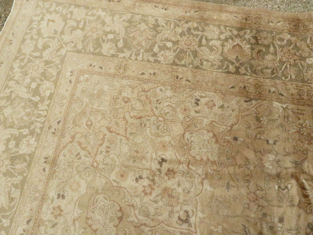 Vintage Persian Tabriz Carpet, No.14669 - Gsblank