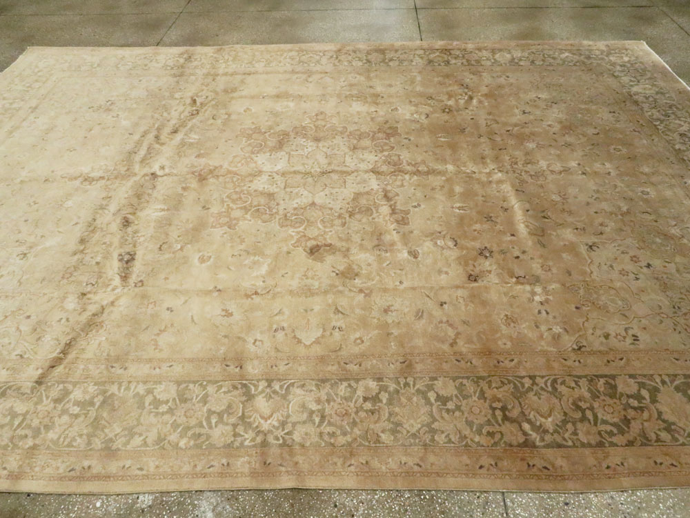 Vintage Persian Tabriz Carpet, No.14669 - Gsblank