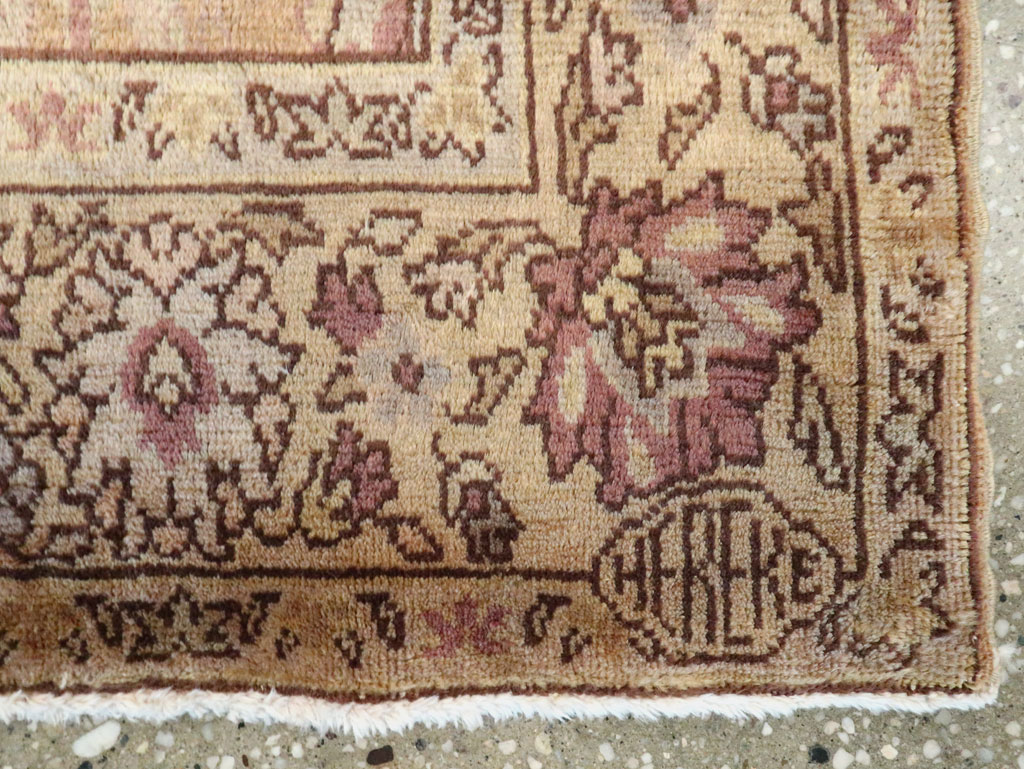 Vintage Turkish Herekeh Rug, No.14724 - Gsblank