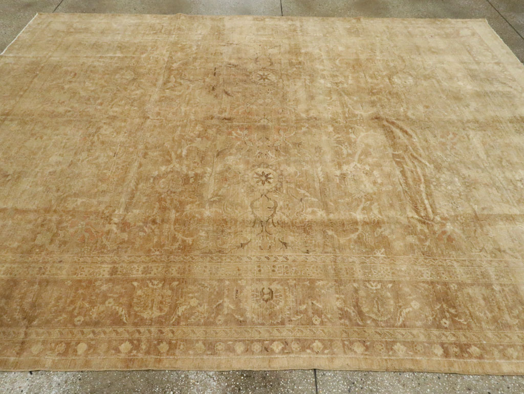 Vintage Indian Agra Carpet, No.14743 - Gsblank