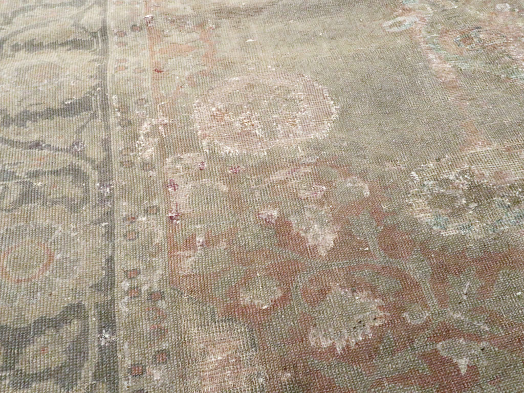 Vintage Turkish Sivas Distressed Rug, No.14763 - Gsblank