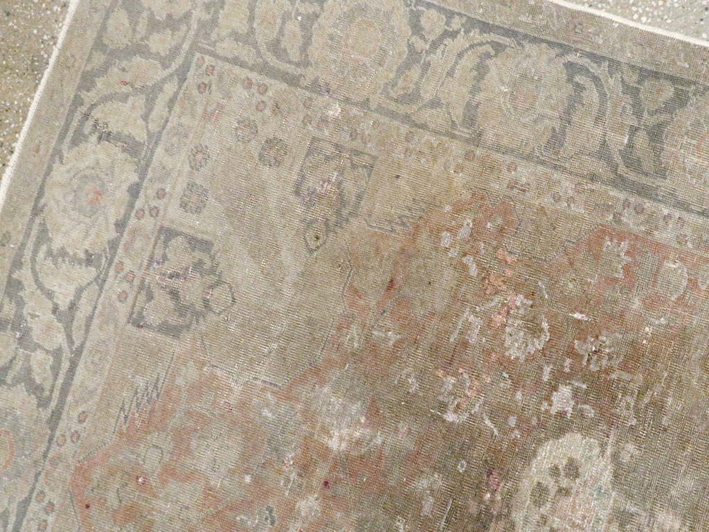 Vintage Turkish Sivas Distressed Rug, No.14763 - Gsblank