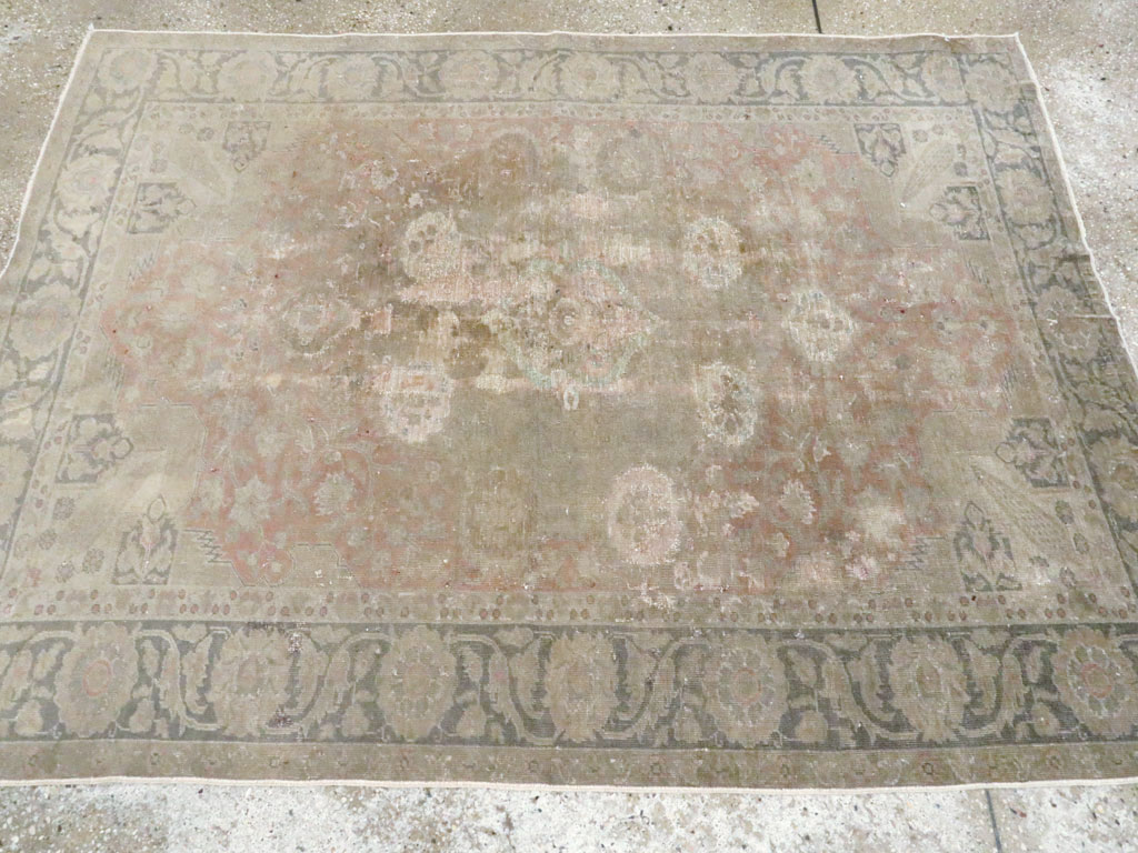 Vintage Turkish Sivas Distressed Rug, No.14763 - Gsblank