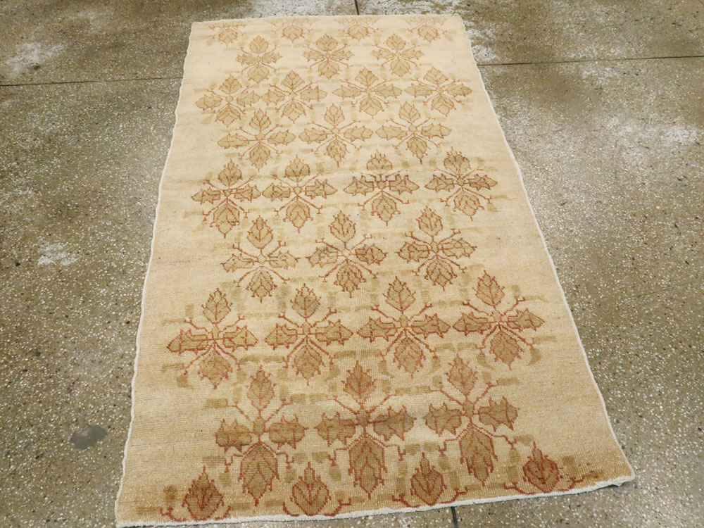 Vintage Turkish Anatolian Rug, No.14924 - Gsblank
