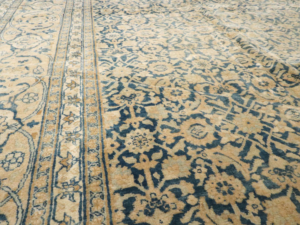 Antique Persian Tabriz Carpet, No.14932 - Gsblank