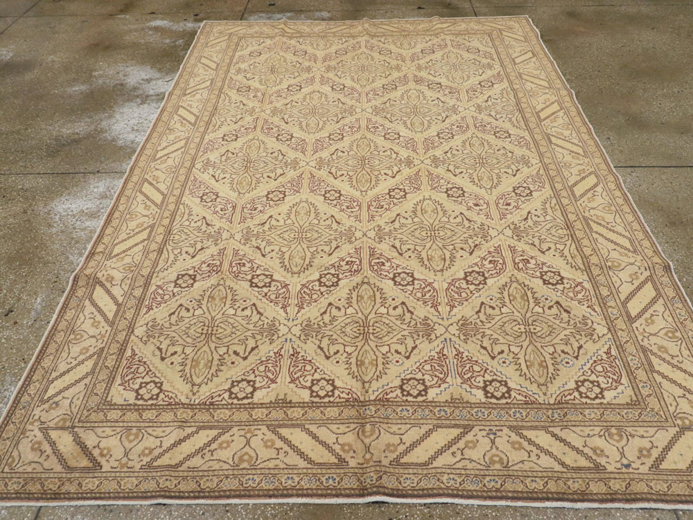 Vintage Turkish Sivas Carpet, No.14957 - Gsblank
